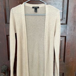 Cute White House and black market cardigan